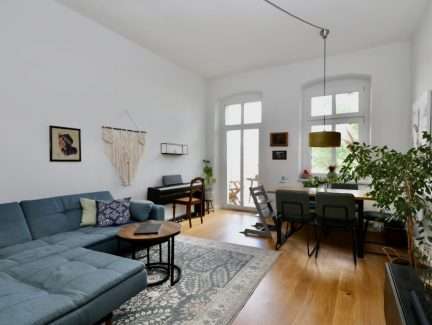 HOHE DECKEN, BALKON & PARKETTBODEN - BEGEHRTE KIEZLAGE, RUHIG & ZENTRAL - DIREKT AM HAUSBURGPARK